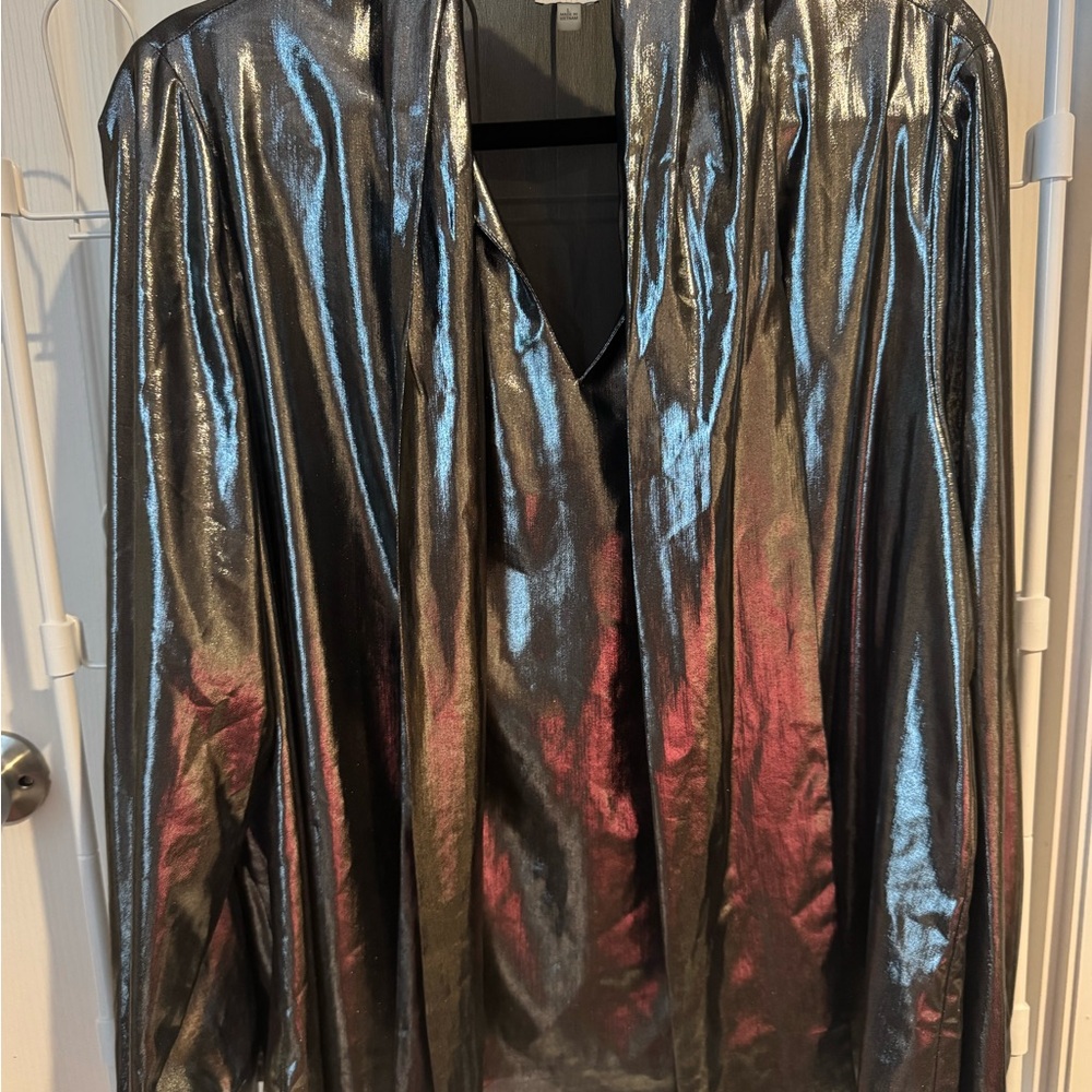 🖤🩶LIKE NEW! Ann Klein Silver Gun Metal Metallic Women's Top🖤🩶 - Picture 2 of 16
